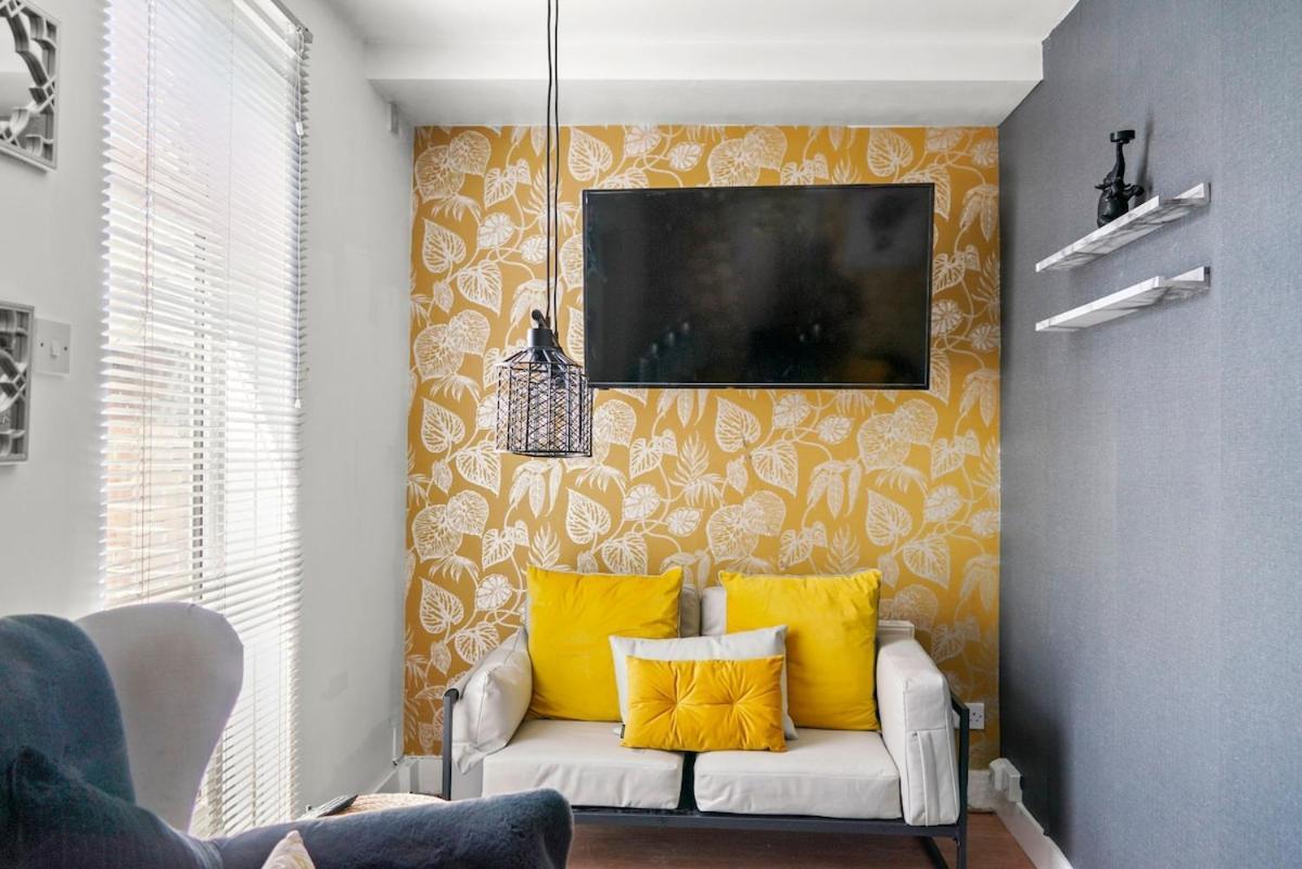 Apartment Spacious 5 Bed Centre Themed With Parking