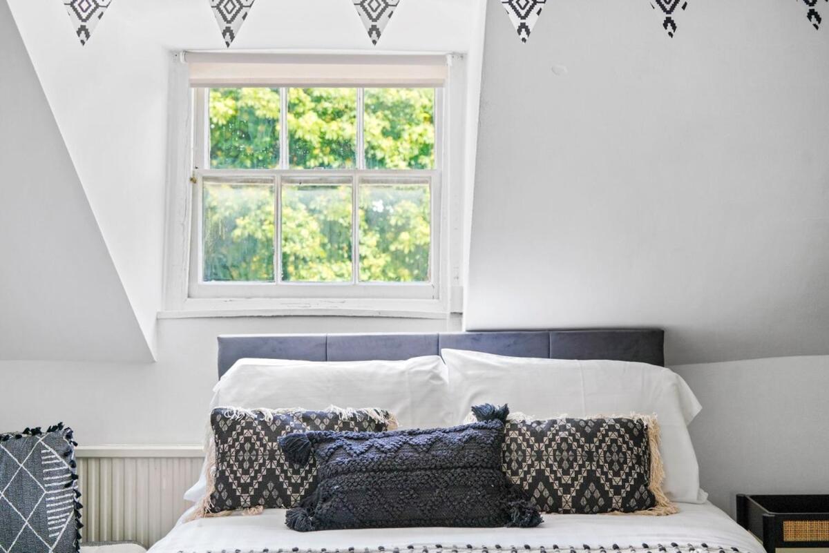 Apartment Spacious 5 Bed Centre Themed With Parking